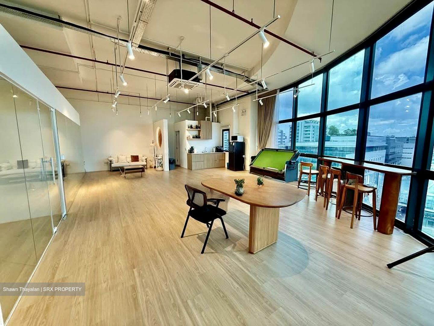 Oxley Bizhub (D14), Factory #553853271